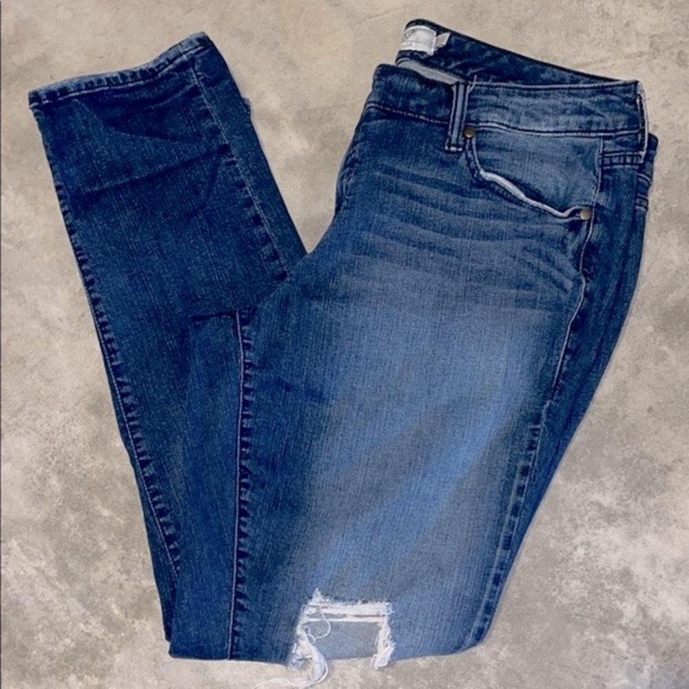 💙TORRID Distressed Boyfriend Jeans💙